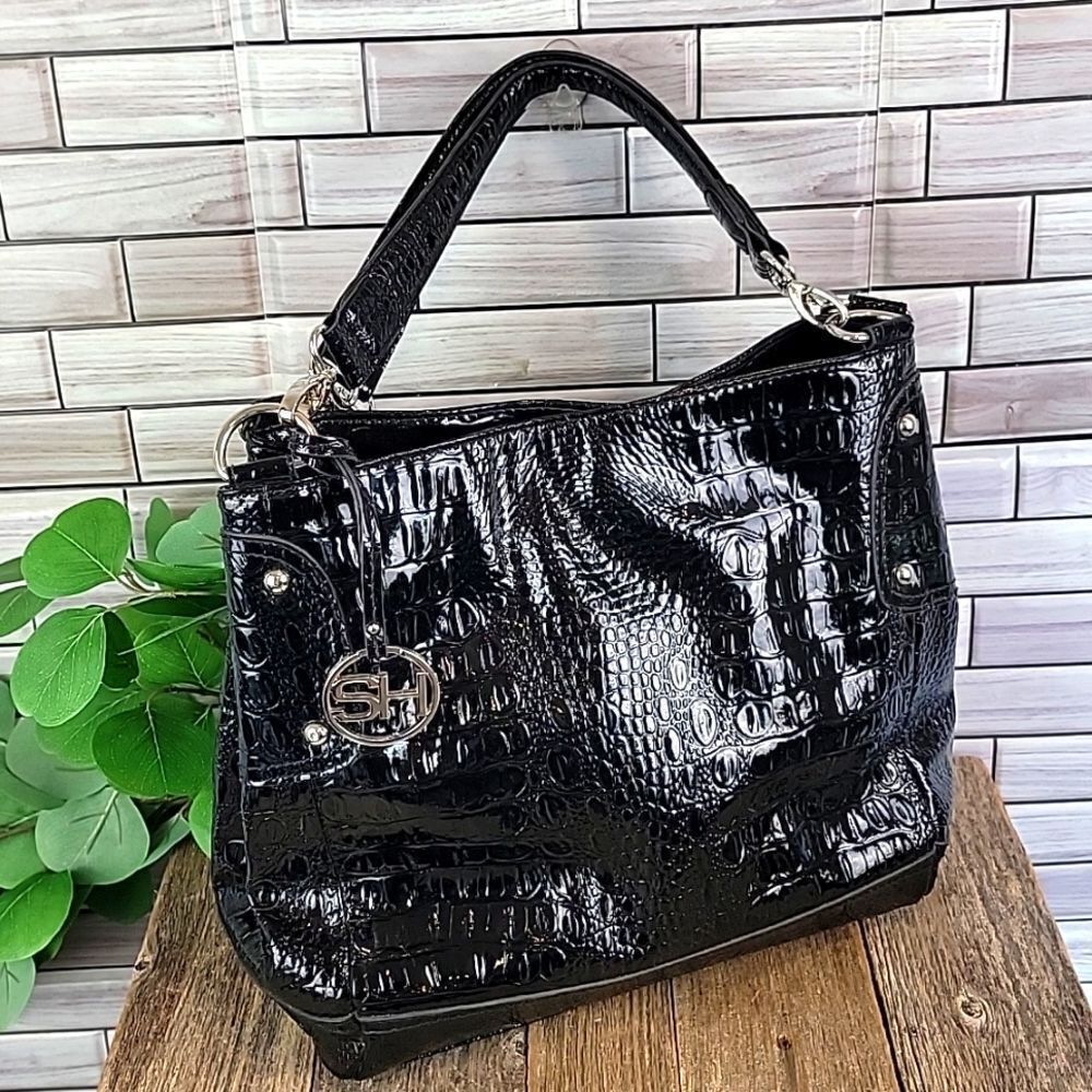 Sag Harbor Glossy Black Croc-Embossed Shoulder Bag